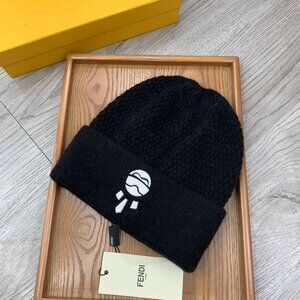 Fendi  Woolen single cap